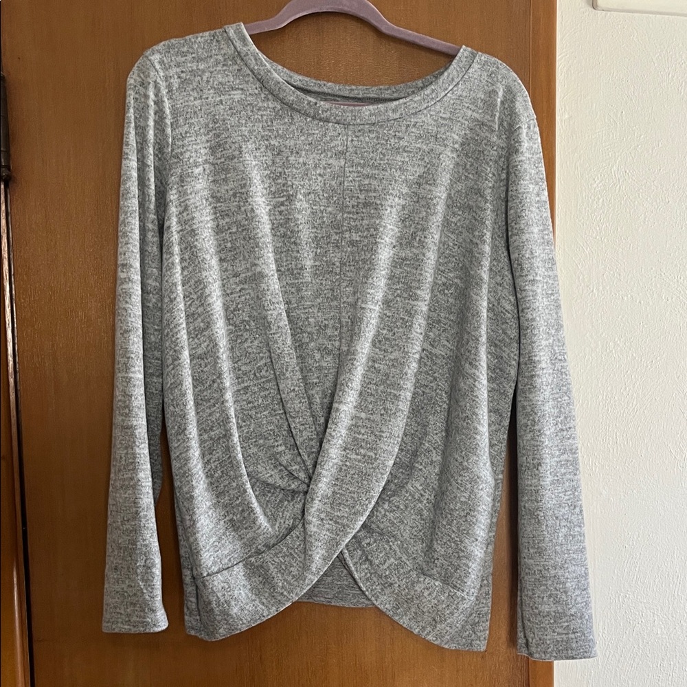 Maurices Heather Gray Long Sleeve Twist Top